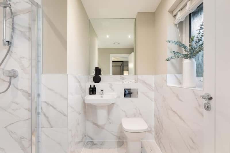 Elizabeth Square - Image 14