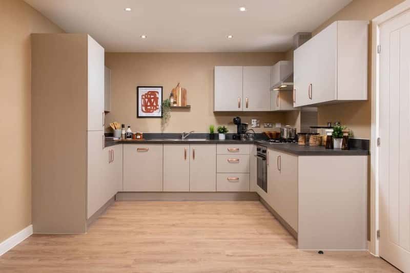 Sky Plaza - Image 11