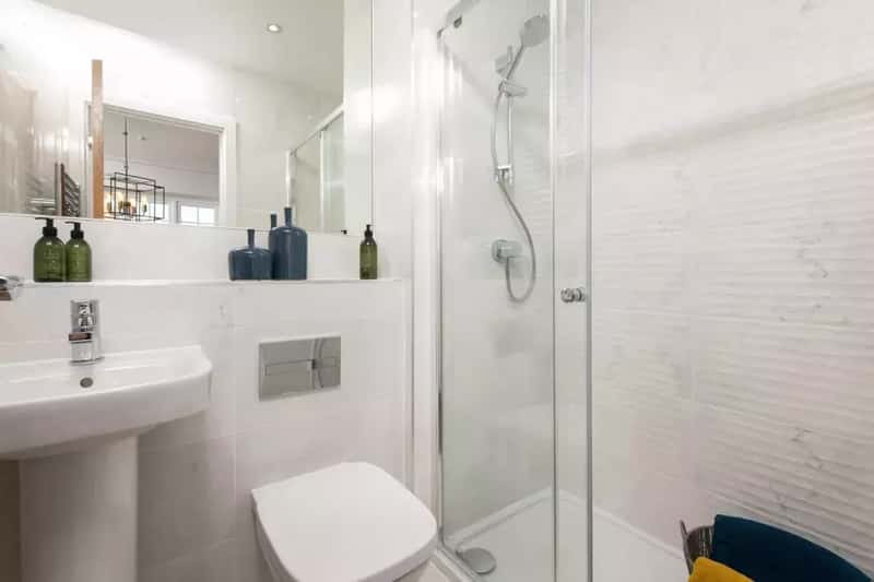 Victoria Gate - Image 13