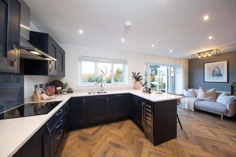 Weaver Green - Image 7