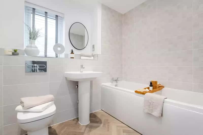 Weavers Fields - Image 14