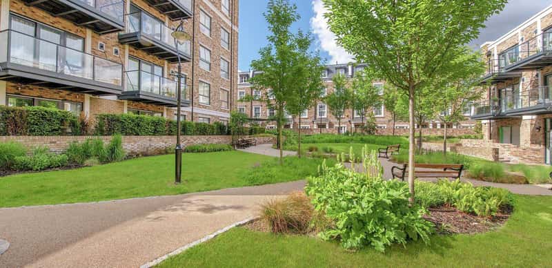 Chiswick Gate - Image 3