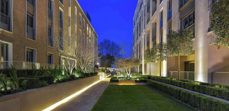 Ebury Square - Image 10