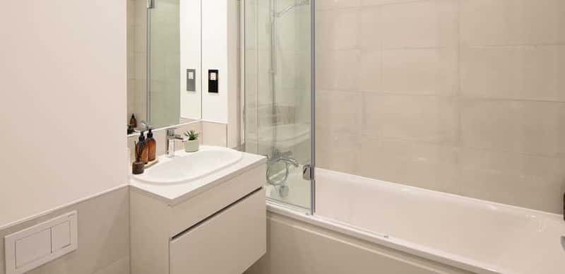 Hollyfields - Image 7