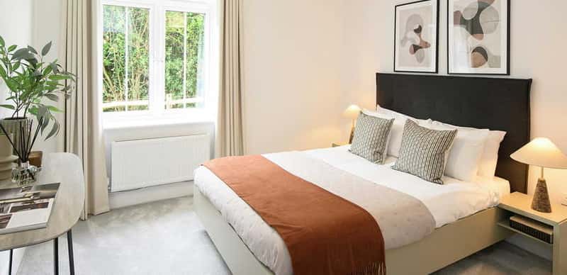 Hollyfields - Image 3