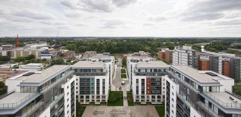 Kew Bridge West - Image 1