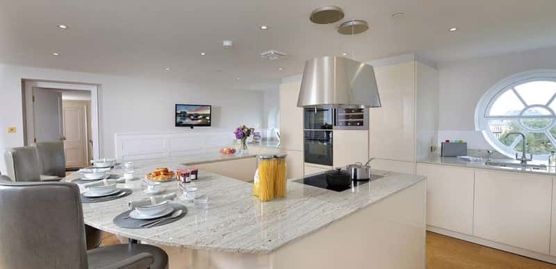 Roehampton House - Image 3