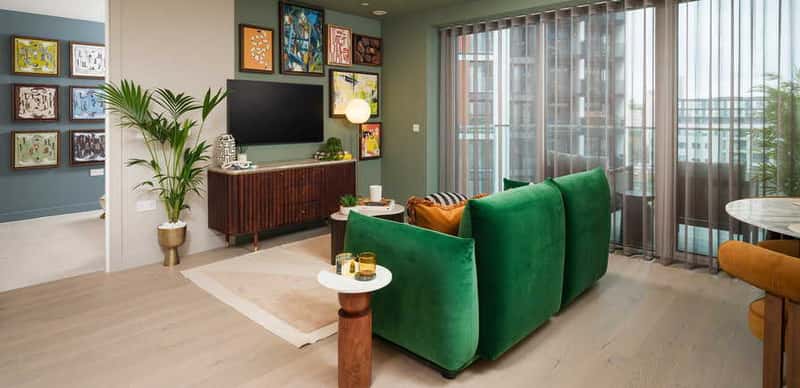 Royal Arsenal Riverside - Image 4