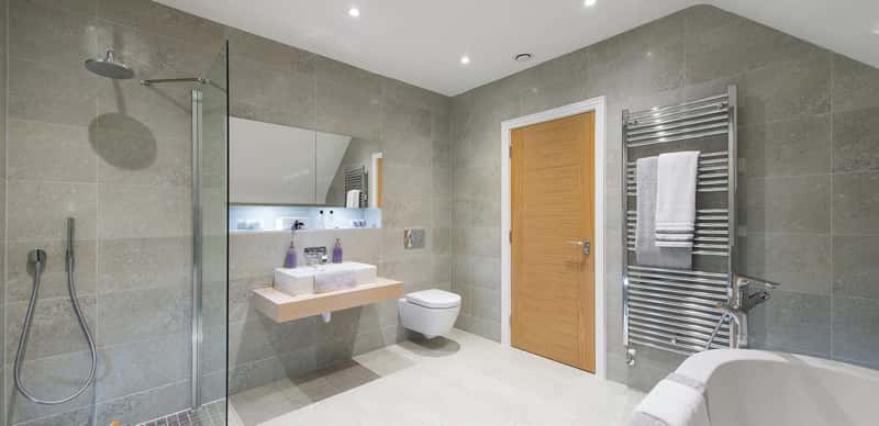 The Avenue - Image 14