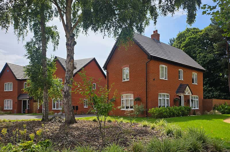 The Crescent - Image 11