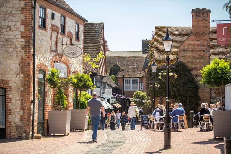 Birchwood, Farnham, Surrey - Image 12