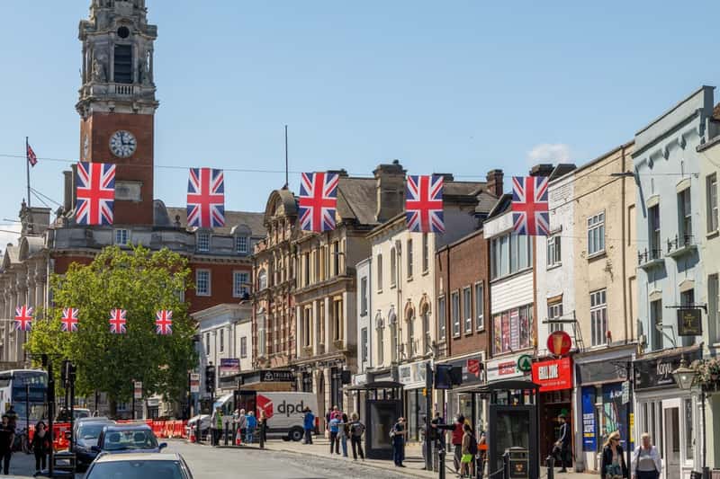 Wivenhoe Gardens - Image 9