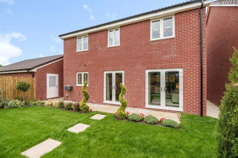 Charles Church @ Jubilee Gardens - Image 7