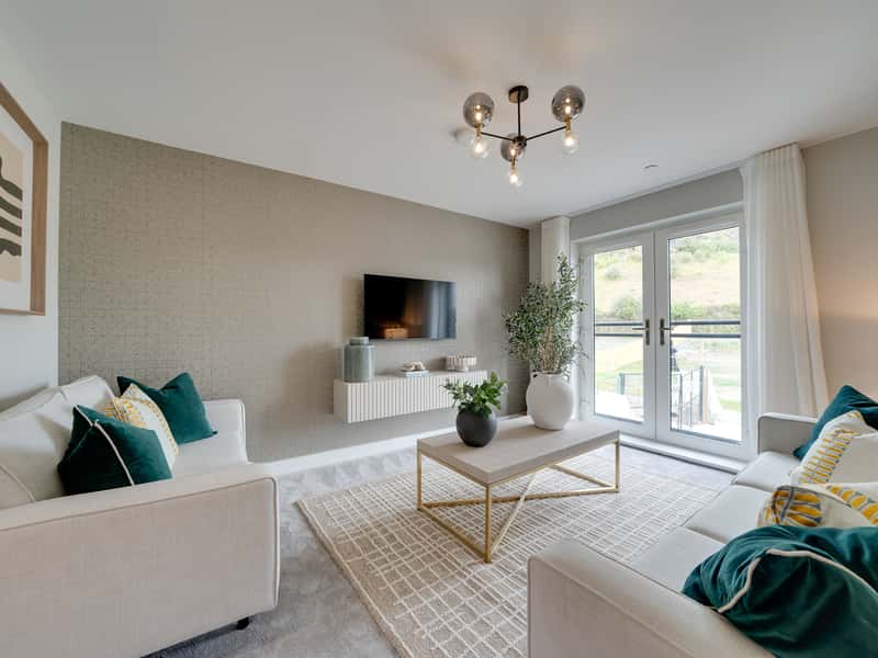 The Avenue - Image 5