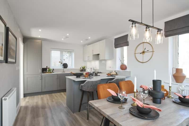 Beaulieu Gate - Image 2