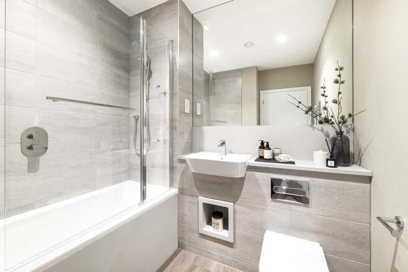 Coopers Hill - Image 11