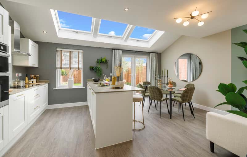 Kingmakers View - Image 3