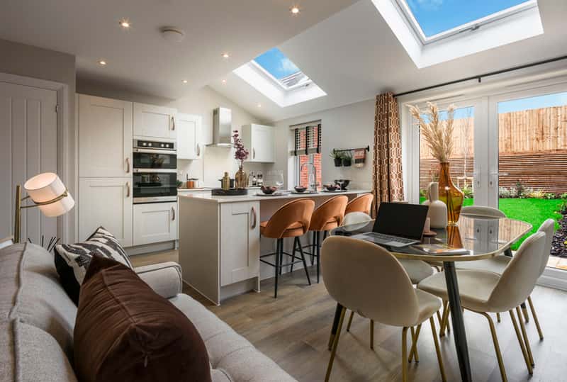 Kingmakers View - Image 8