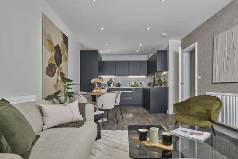 Rochester Riverside - Image 14