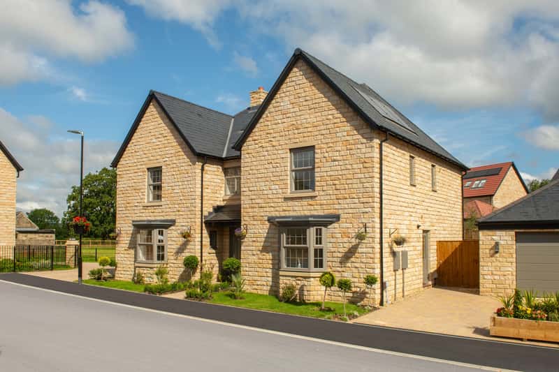 Imperial Court - Image 5