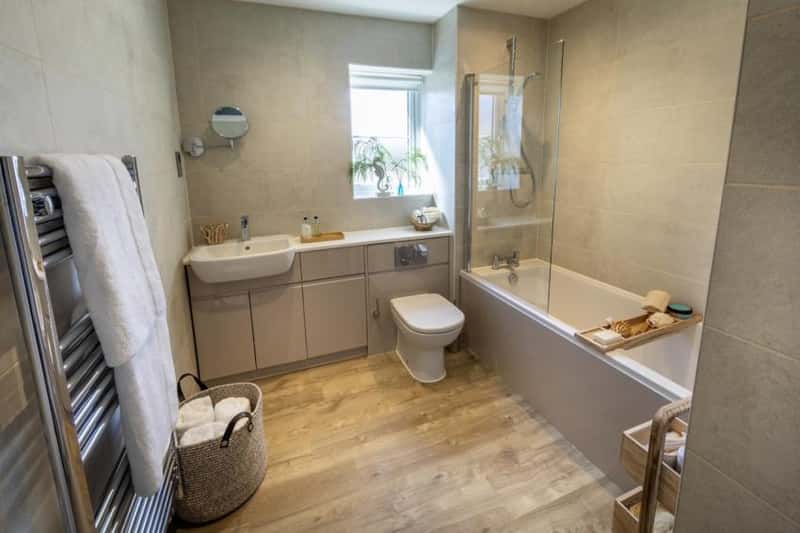 Bowlers Green, Hopton - Image 9