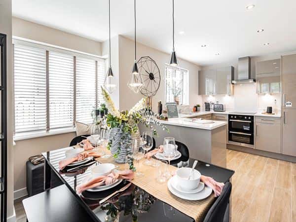 Warren Park - Image 8