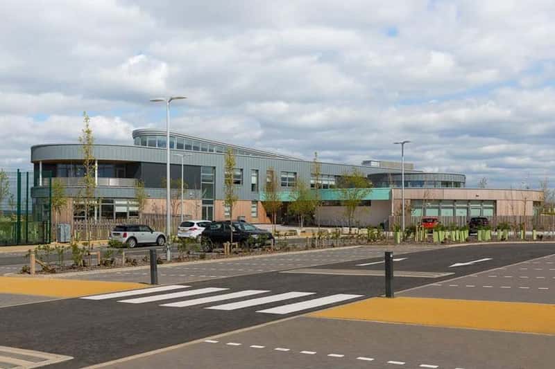 Castle Gate, Maidenhill - Image 3