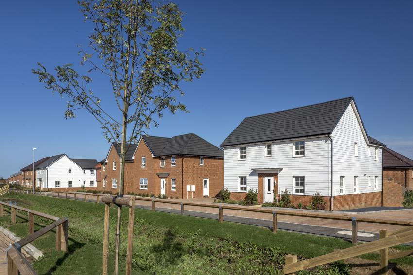 Barratt Homes at Richmond Park, Whitfield, Kent — photo 1