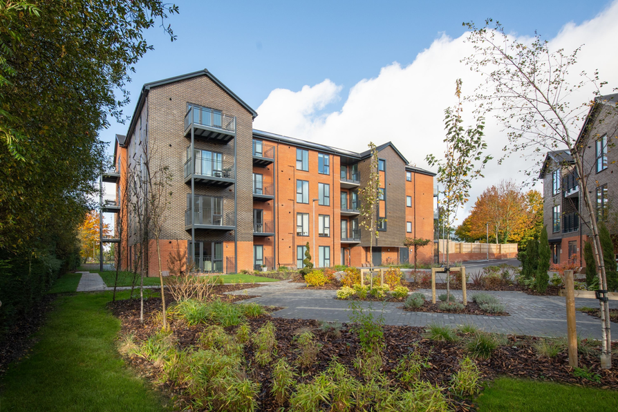 Silkmakers Court, Wokingham, Berkshire — photo 1