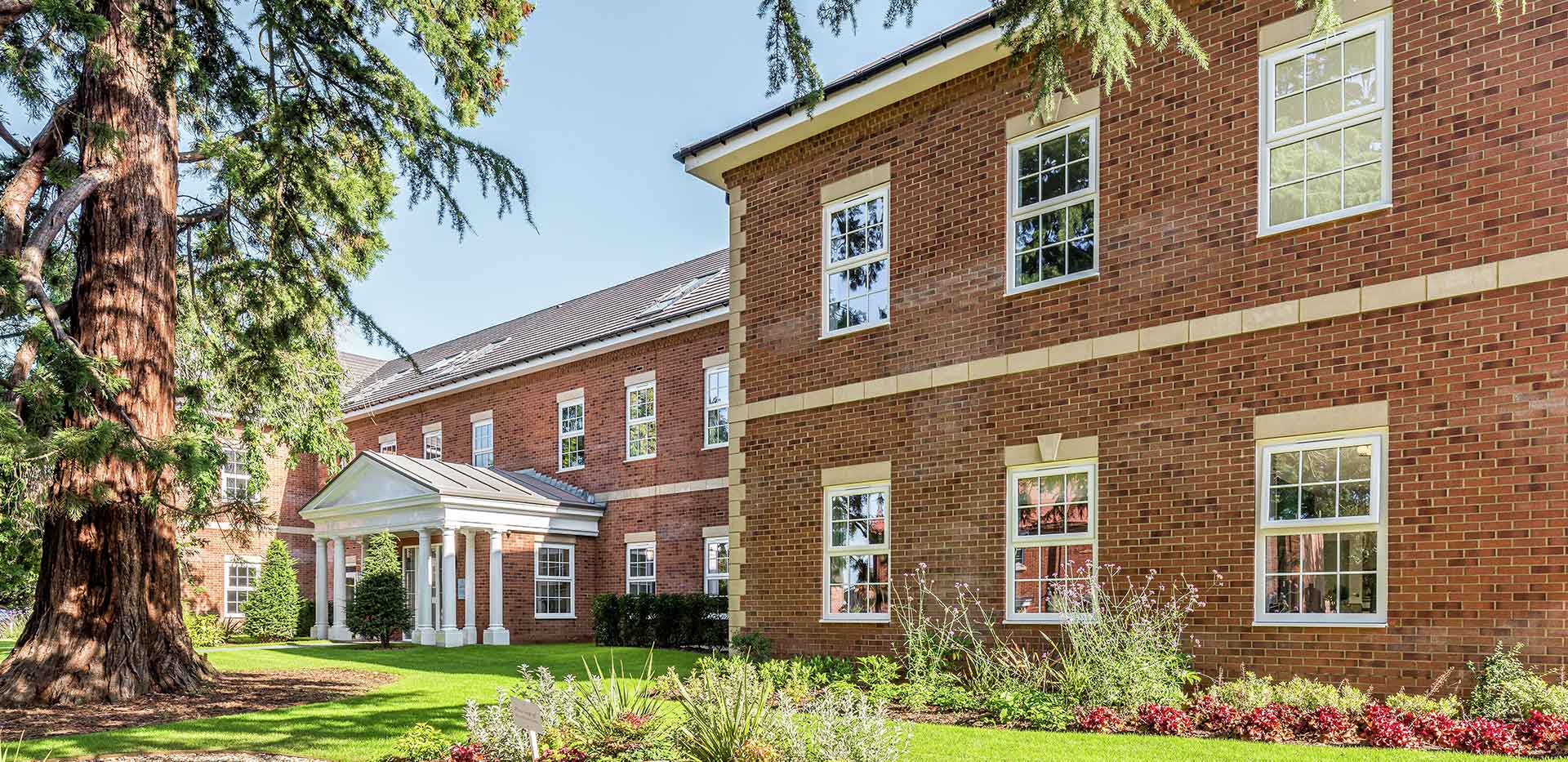 Berkeley Place, Farnham Royal, Buckinghamshire — photo 1
