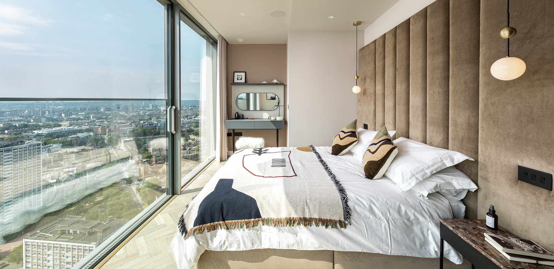Valencia Tower — photo 3