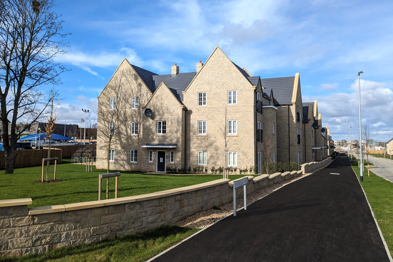 Stamford Gardens — photo 3