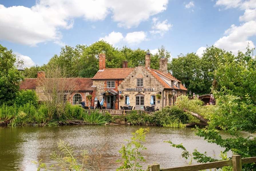 Lark Grange, Bury St Edmunds, Suffolk — photo 1