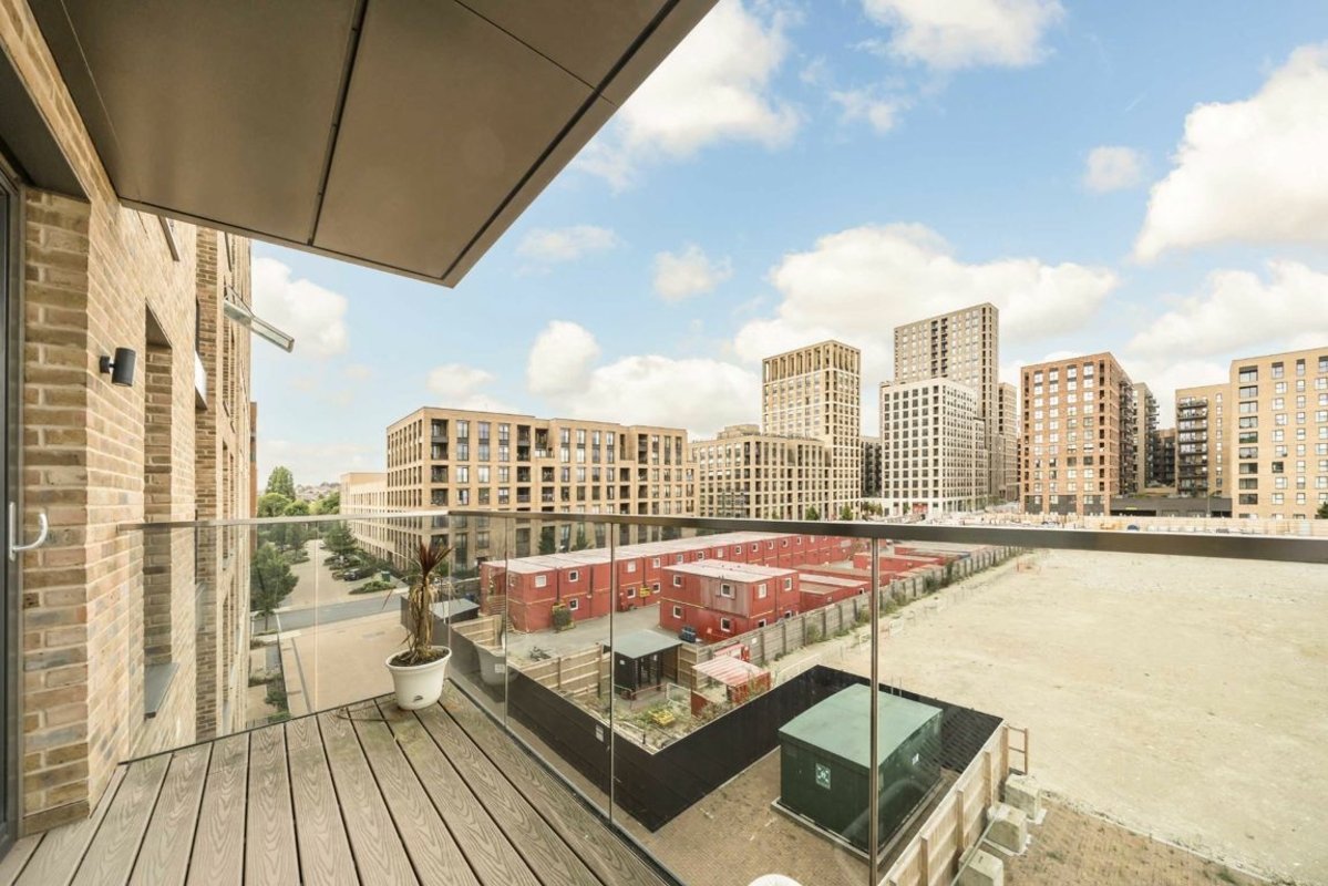 Lismore Boulevard, Colindale - Image 5