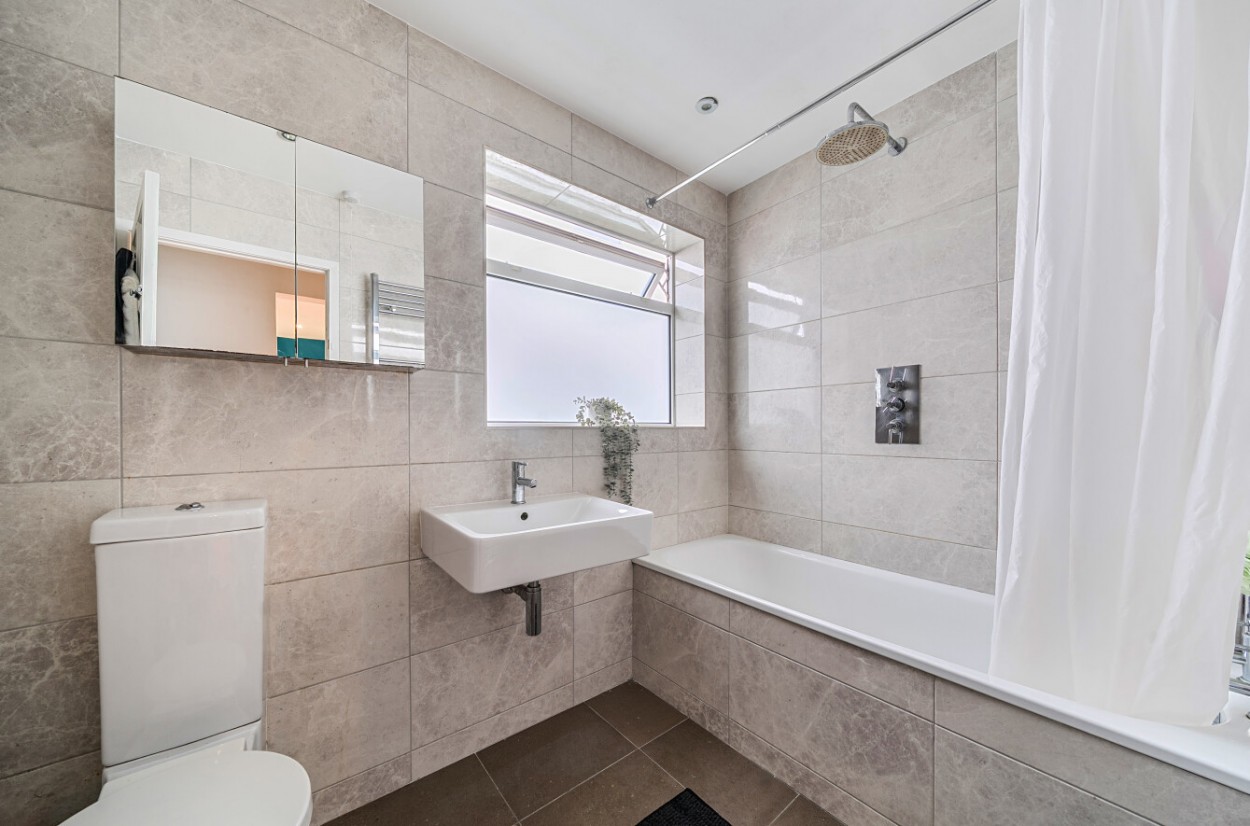 Woodville Road, Barnet - Image 5