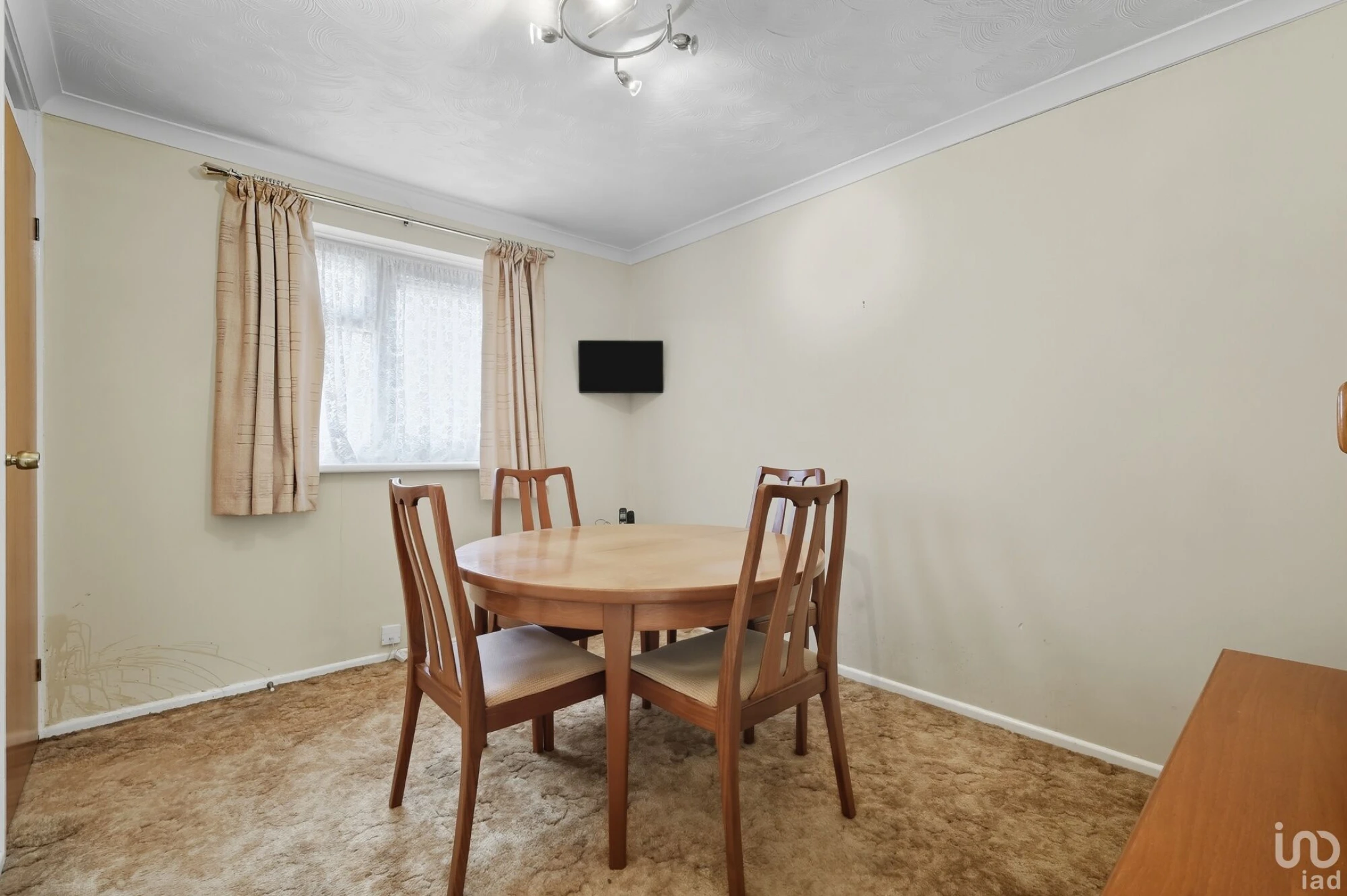 Piercys, Basildon - Image 9