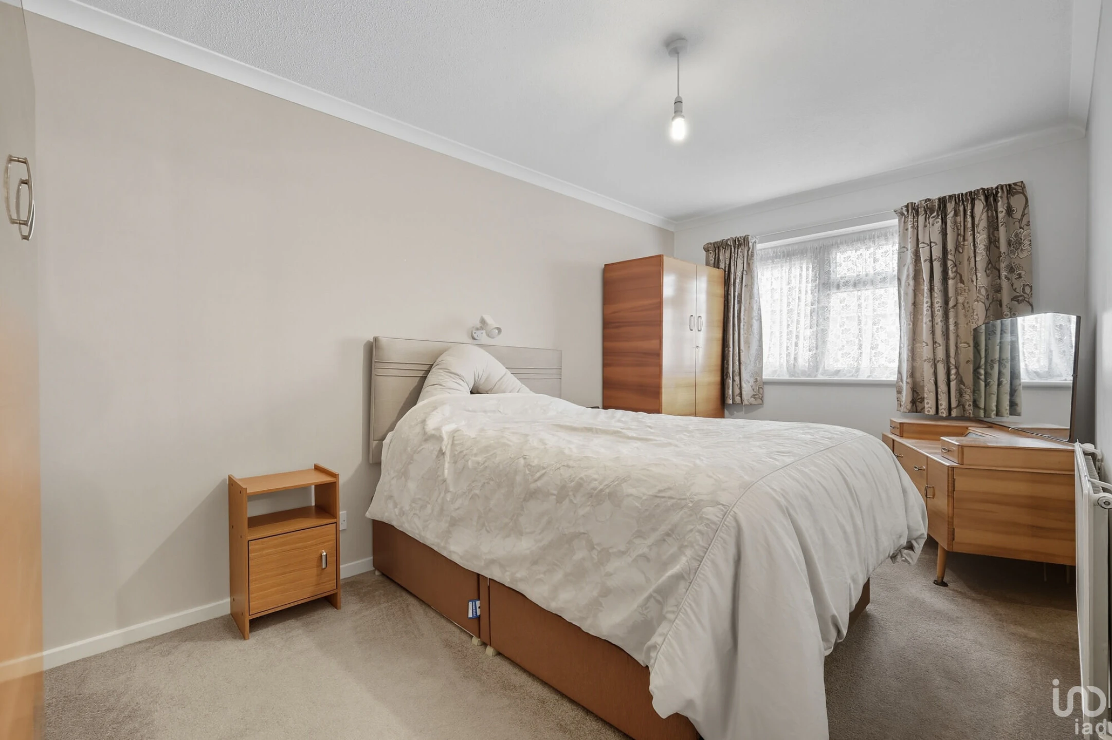 Piercys, Basildon - Image 14