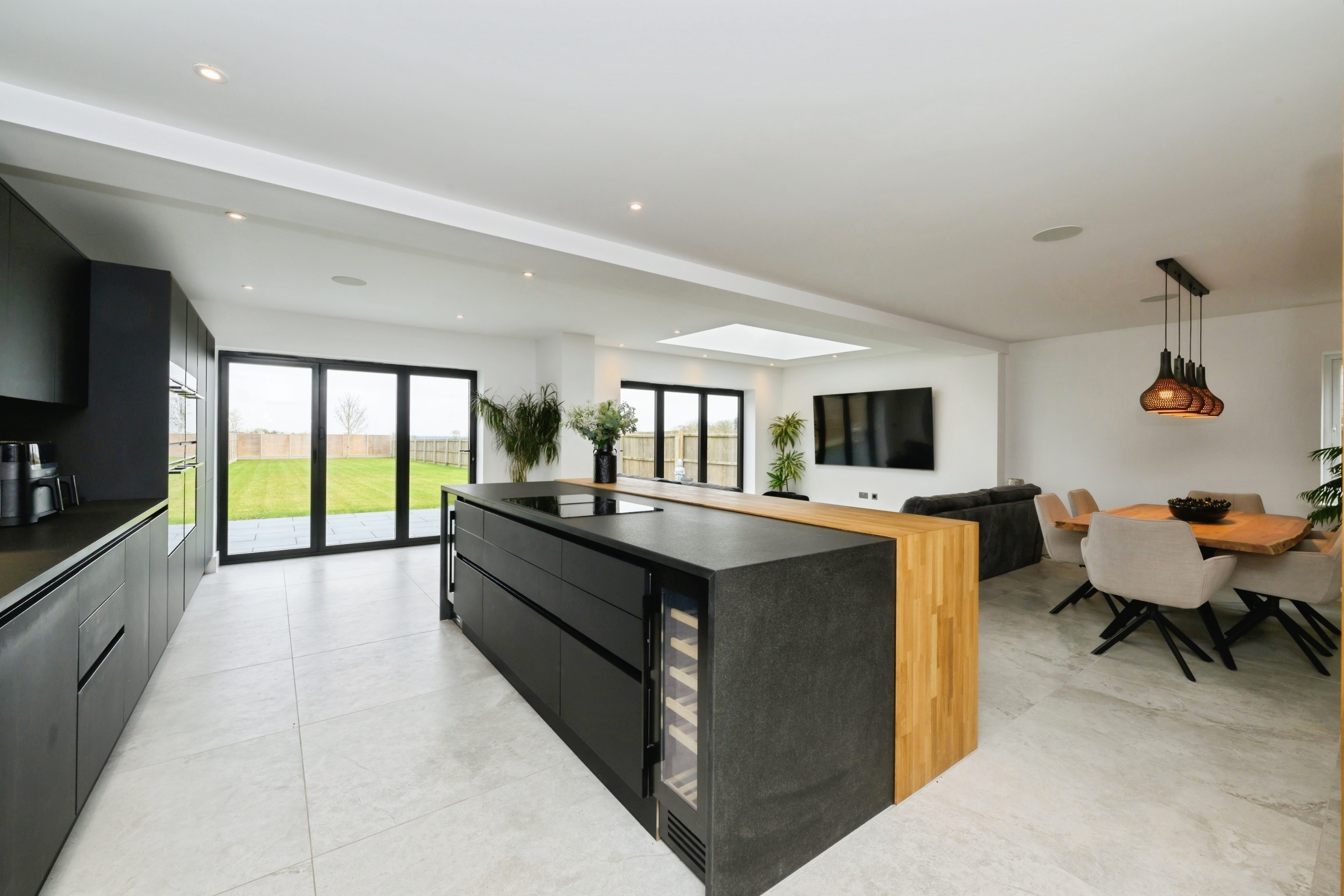 Shefford Road, Meppershall - Image 2