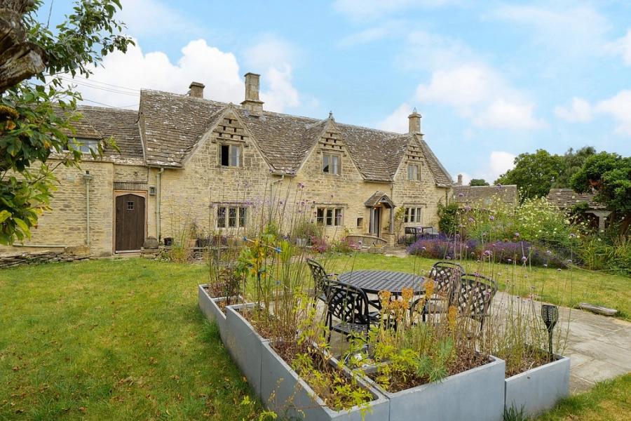 Arlington Green, Bibury - Image 1
