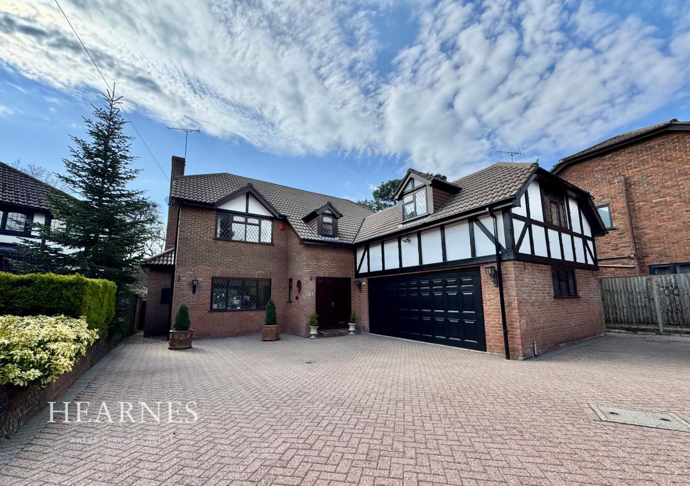 Ross Glades, Bournemouth