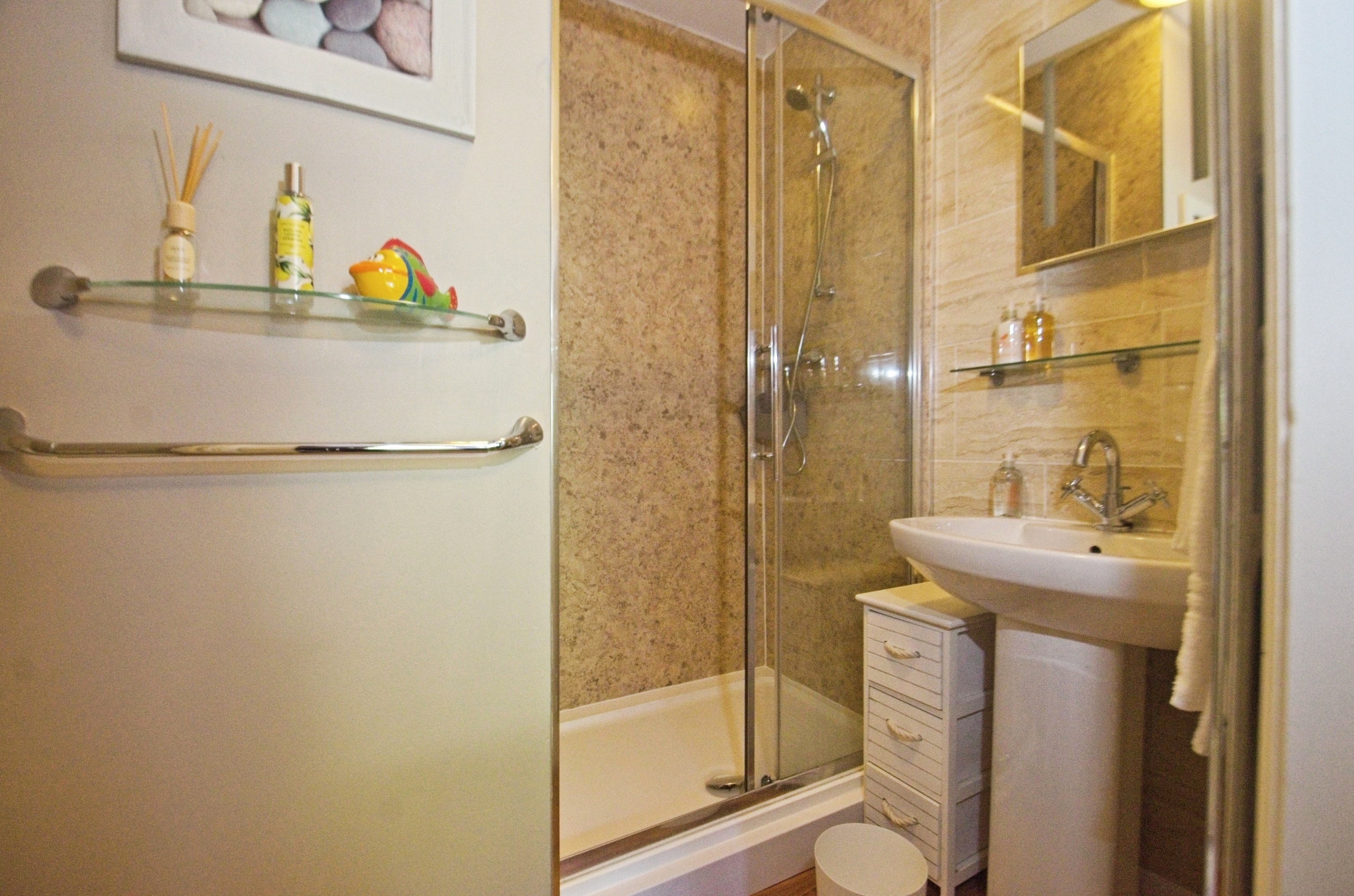 Church Road, Caldicot - Image 15