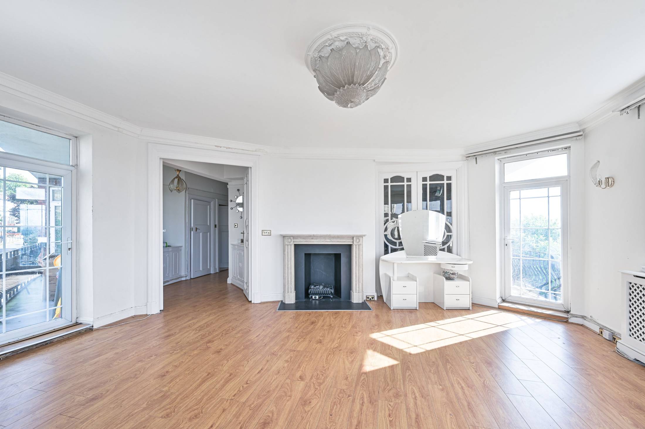 Palace Court, Hampstead - Image 10