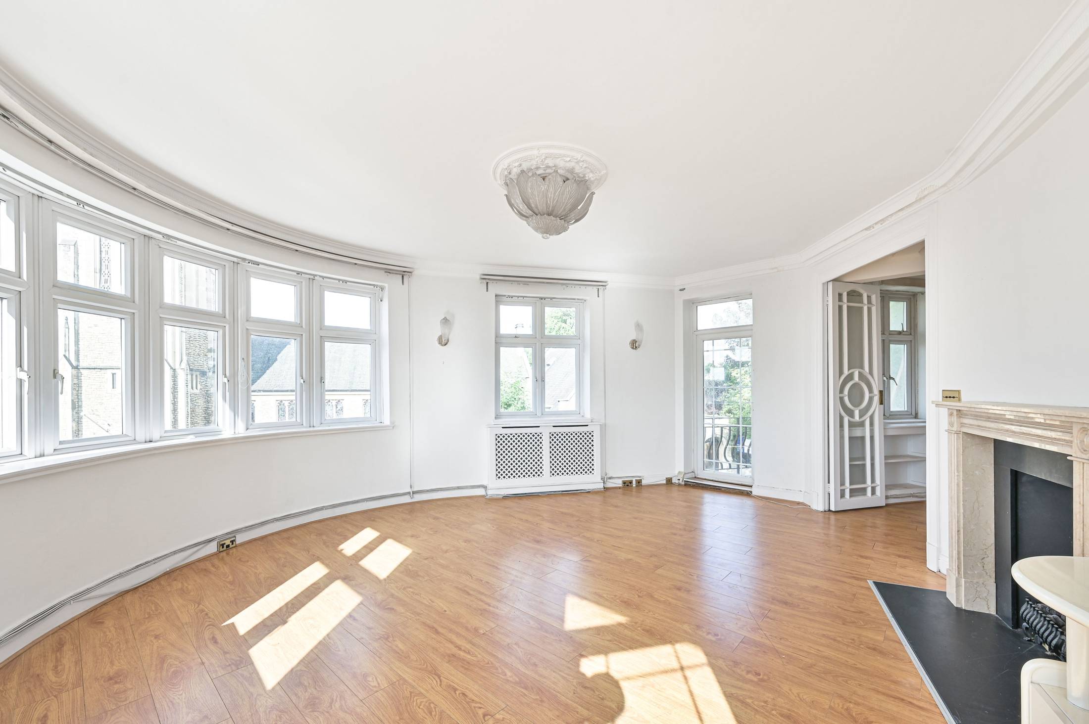 Palace Court, Hampstead - Image 11