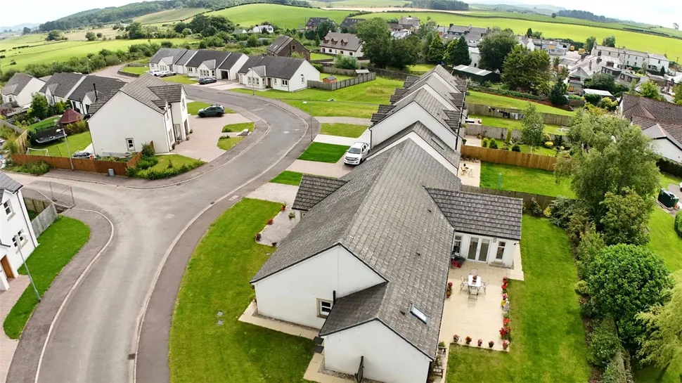 Glenburn Gardens, Crocketford - Image 2