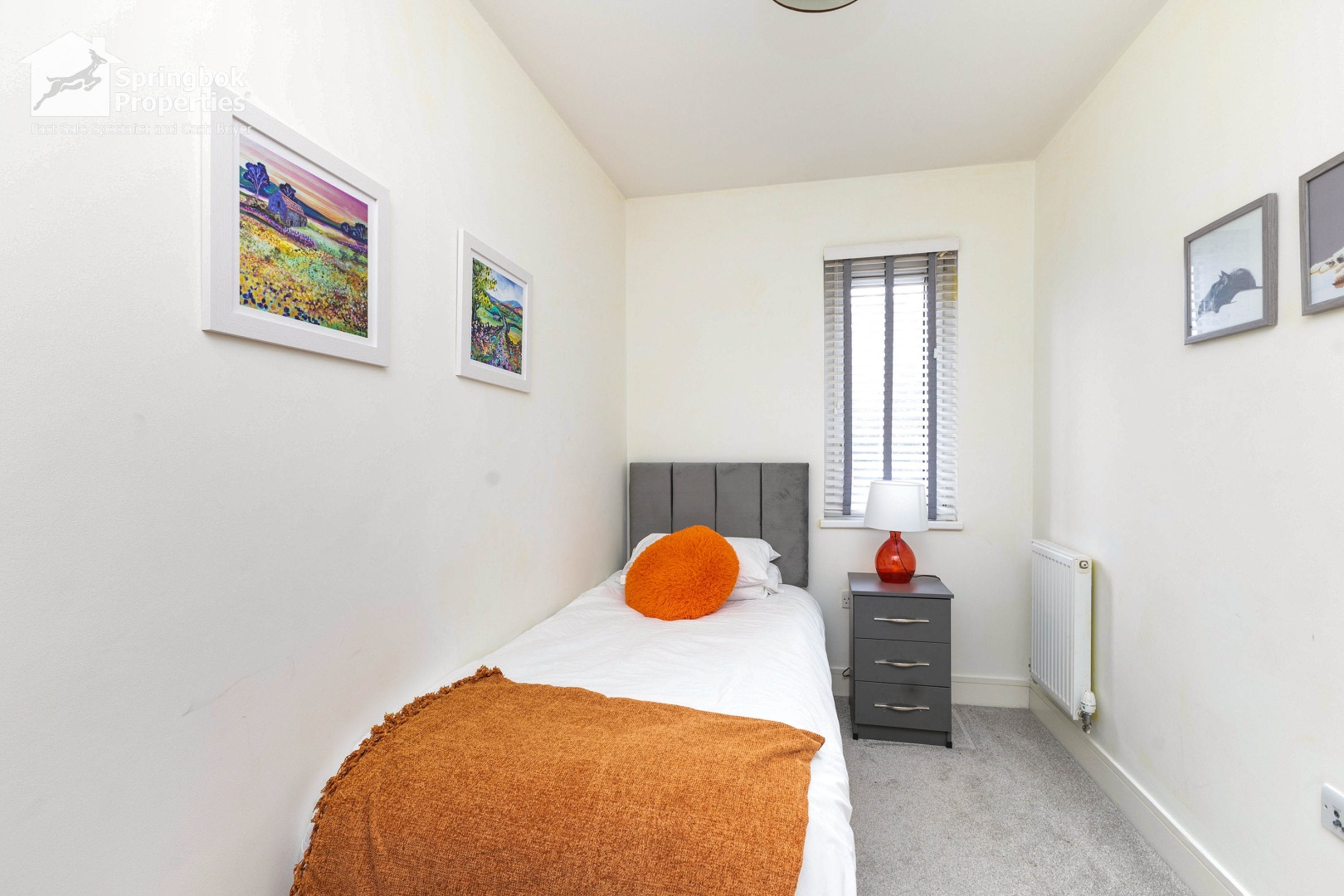 Bloomery House, Crawley - Image 11