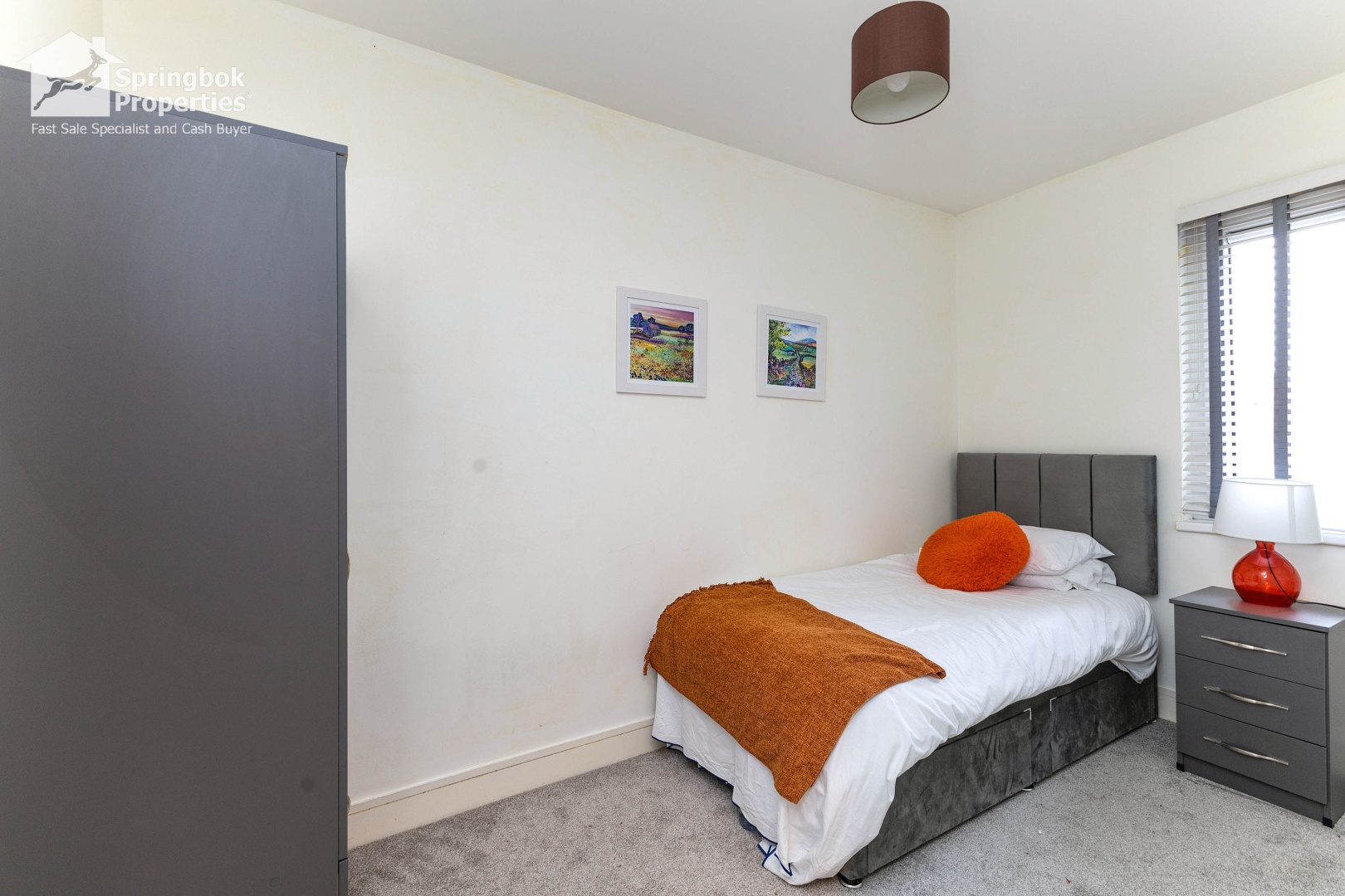 Bloomery House, Crawley - Image 12