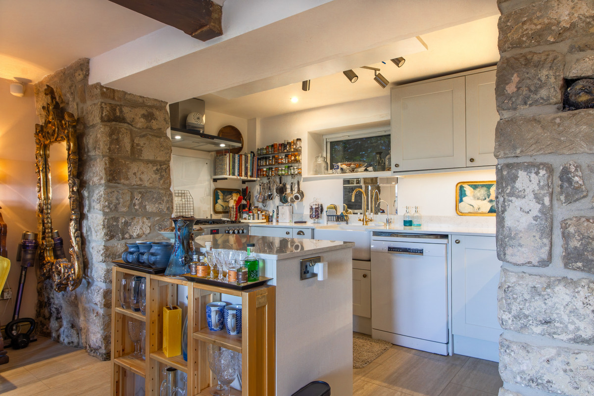 Pilhough, Matlock - Image 4