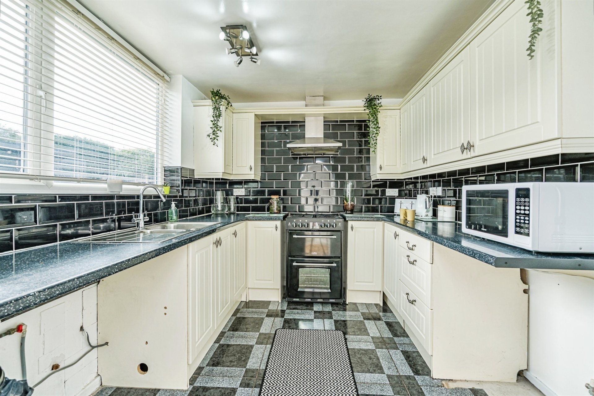 Grafton Gardens, Dudley - Image 2