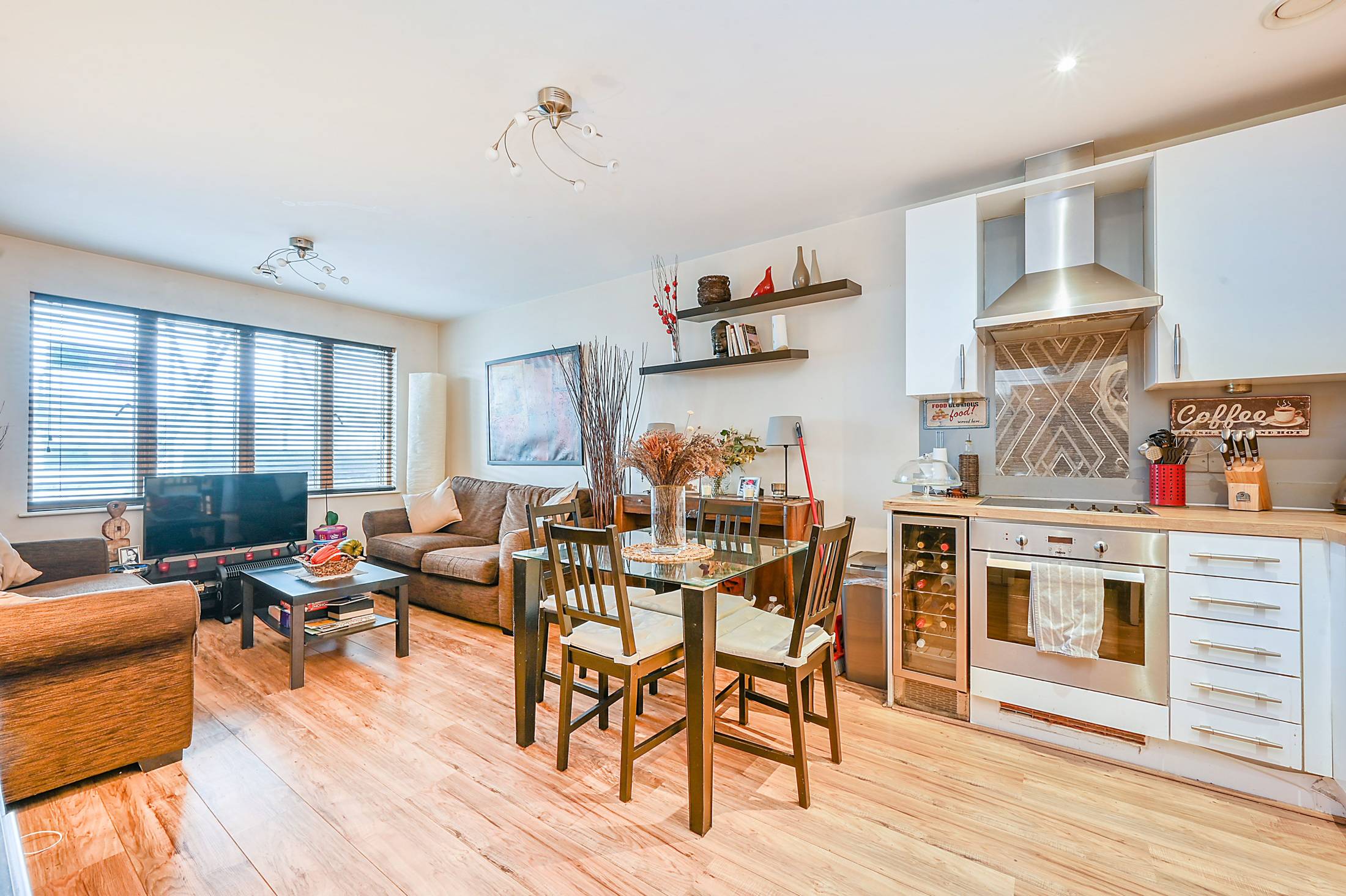 Luminosity Court, Hanwell - Image 4