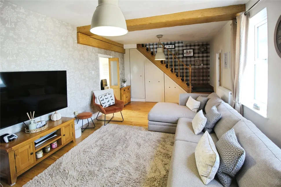 South Road, High Green - Image 14